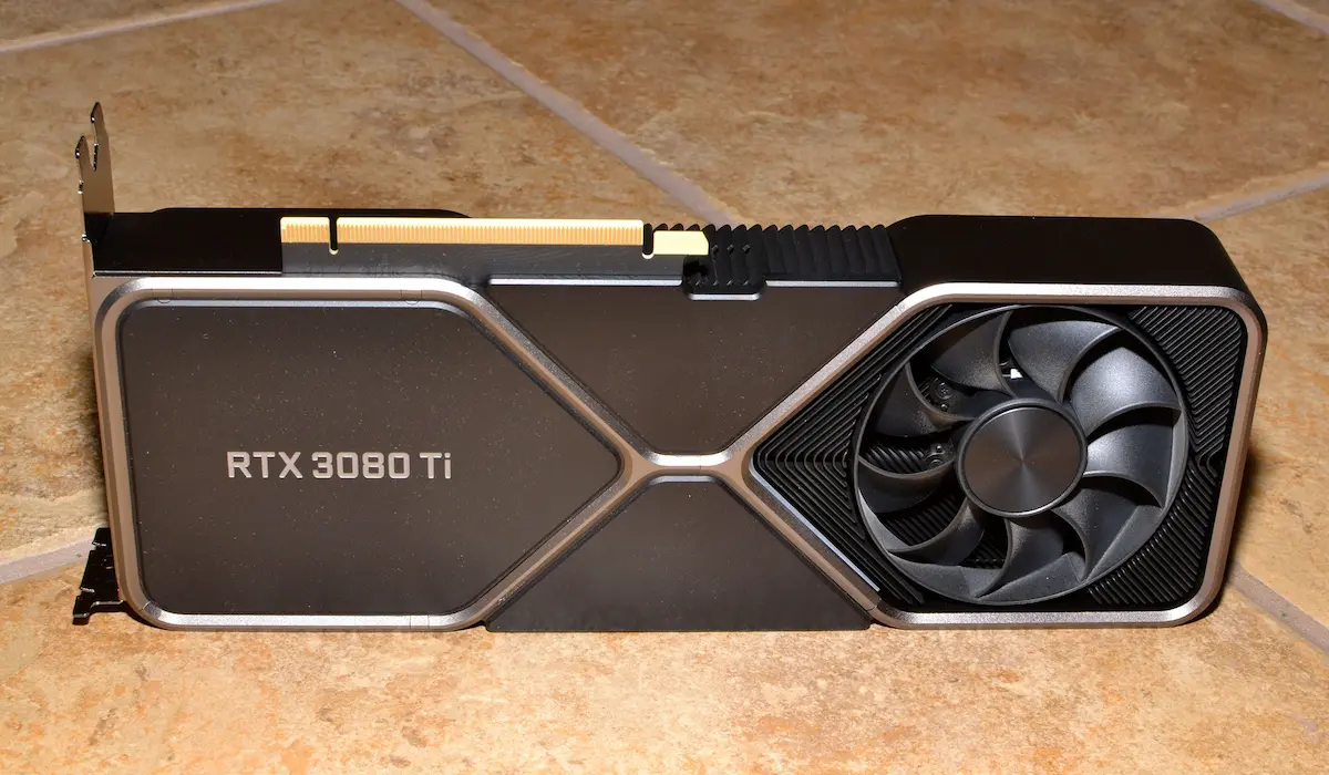 کارت گرافیک RTX 2060 Super، دروازه ورود بسیاری از گیمرها به دنیای Ray Tracing و DLSS بود، اما آیا این سرباز وفادار نسل تورینگ، توانایی مقابله با غول‌های گرافیکی امروز را دارد؟ ارتقا به کارت قدرتمندی چون RTX 3080 Ti یک جهش نسلی عظیم به حساب می‌آید. در این تحلیل جامع، تمام زوایای این ارتقا را می‌شکافیم تا ببینیم آیا این حرکت برای شما منطقی است یا خیر.